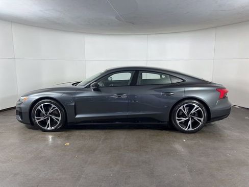Used 2023 Audi e-tron GT Prestige w/ Prestige Package image 4