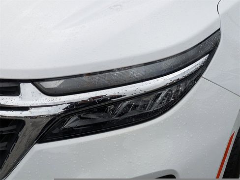 Used 2023 Chevrolet Equinox LS w/ LS Convenience Package image 10