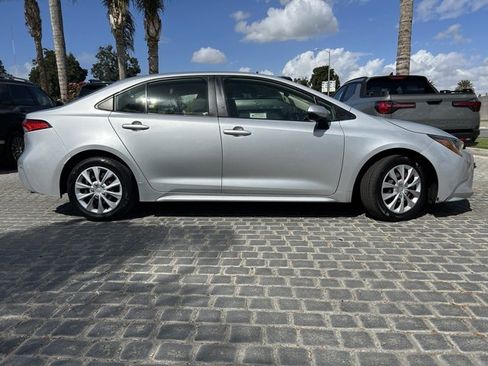 Used 2022 Toyota Corolla LE image 5