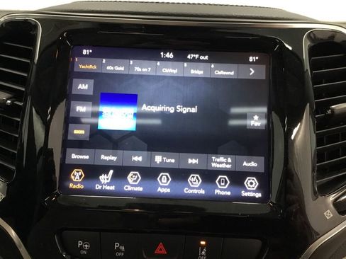 Used 2022 Jeep Cherokee Limited AWD/4WD image 31