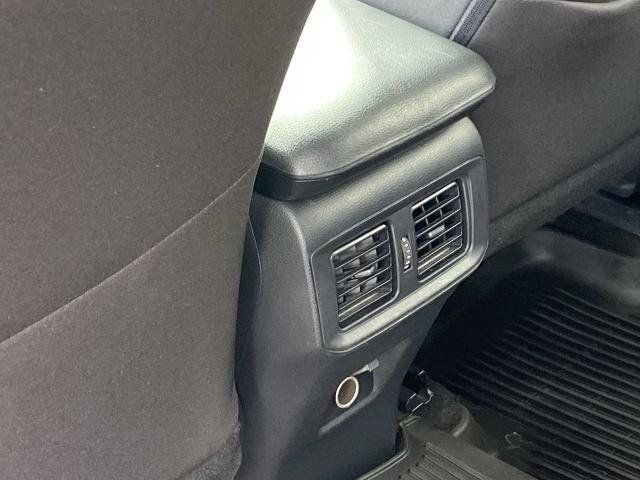 Used 2024 Toyota RAV4 LE AWD/4WD image 15