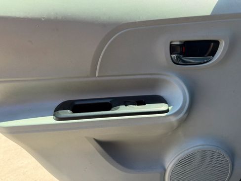 Used 2013 Toyota Prius C Four FWD image 11