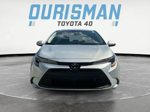 Used 2023 Toyota Corolla LE FWD image 2