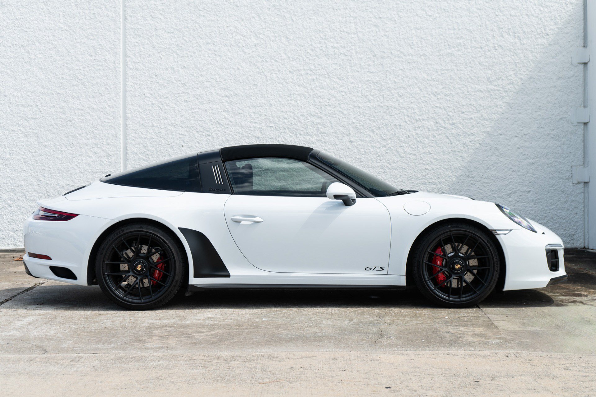 Used 2018 Porsche 911 Targa 4 GTS AWD/4WD image 6