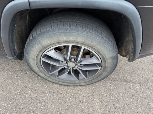 Used 2015 Jeep Grand Cherokee Limited AWD/4WD image 6