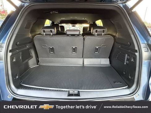 Used 2026 Chevrolet Traverse RS w/ LPO, Floor Liner Package AWD/4WD image 34