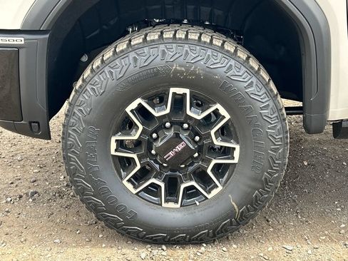 New 2026 GMC Sierra 2500 AT4X AWD/4WD image 33