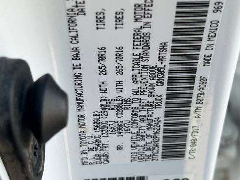 Certified 2023 Toyota Tacoma TRD Off-Road image 24