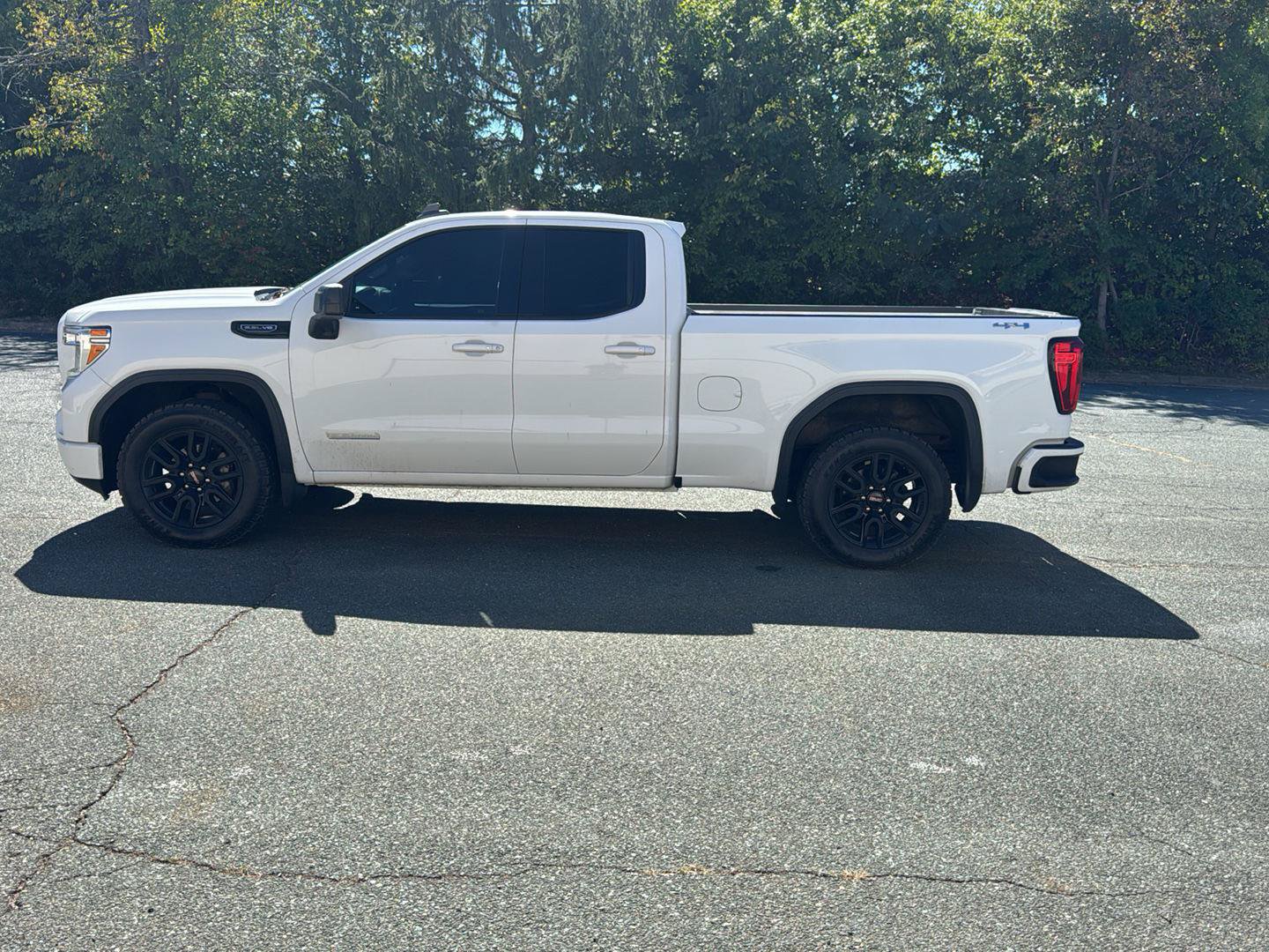 Used 2021 GMC Sierra 1500 Elevation AWD/4WD image 2