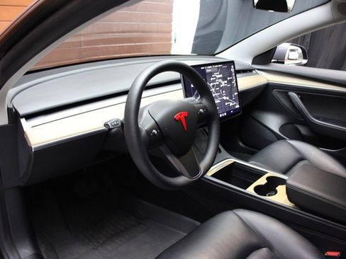 Used 2021 Tesla Model 3 Standard Range Plus RWD image 37