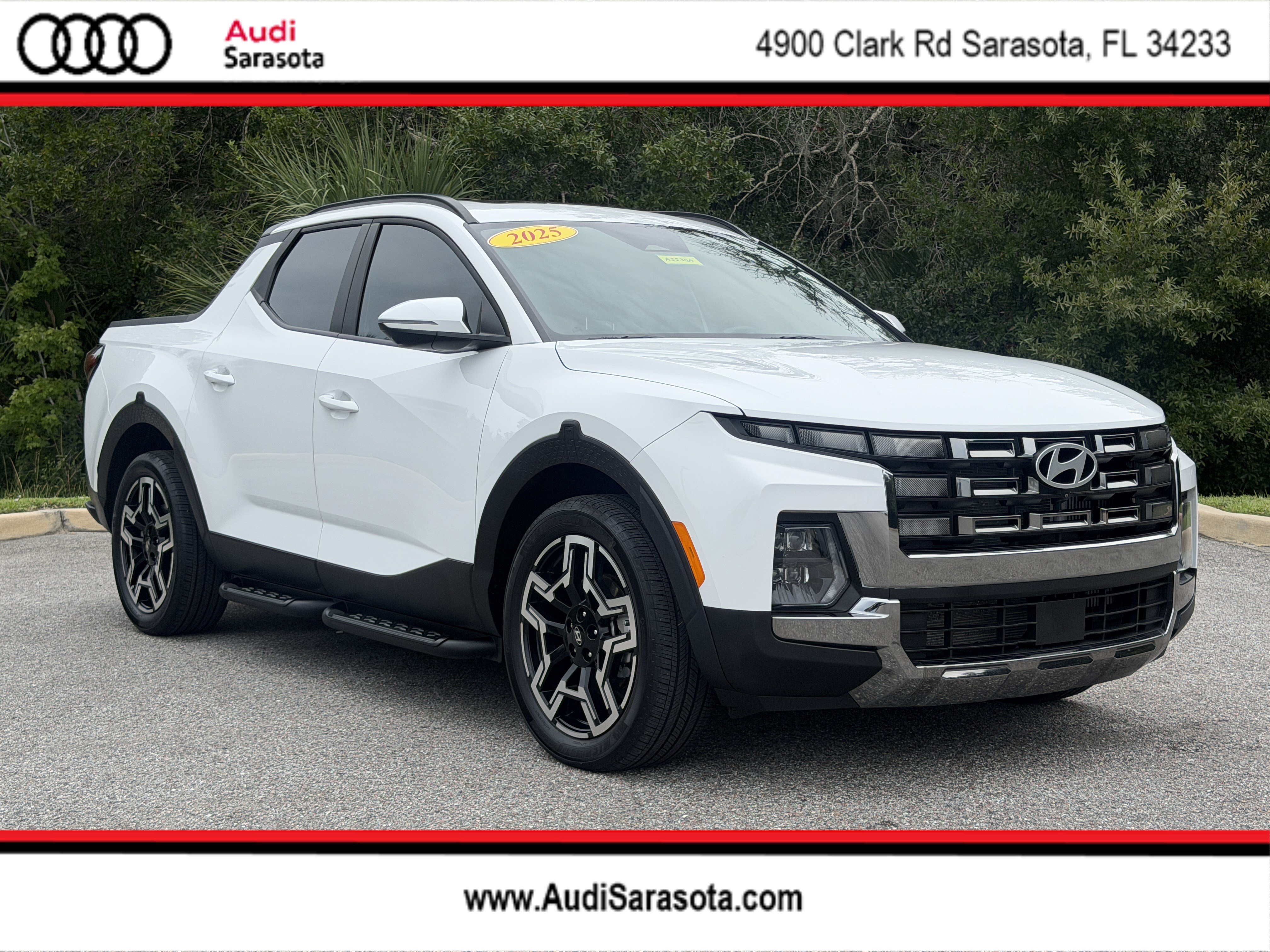 Used 2025 Hyundai Santa Cruz Limited AWD/4WD image 1
