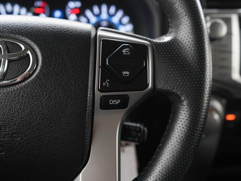 Used 2015 Toyota 4Runner SR5 AWD/4WD image 26