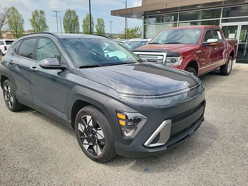 Used 2024 Hyundai Kona SEL w/ Convenience Package image 2