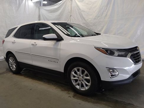 Used 2020 Chevrolet Equinox LT w/ LPO, Floor Liner Package FWD image 11