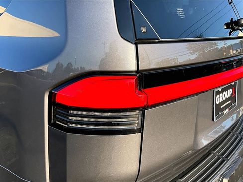 Used 2024 Lexus GX 550 image 28