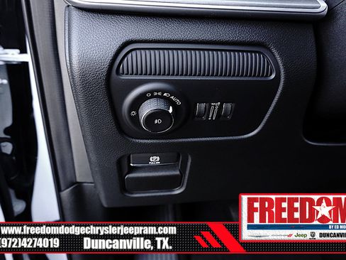 New 2025 Jeep Wagoneer L Series II w/ Premium Group I image 28