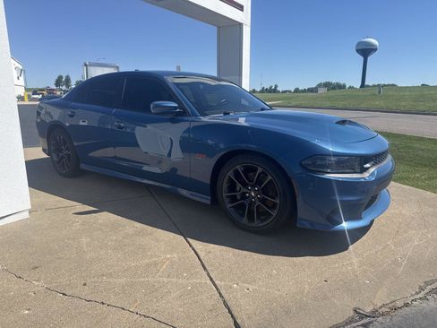 Used 2022 Dodge Charger Scat Pack w/ Plus Group RWD image 2