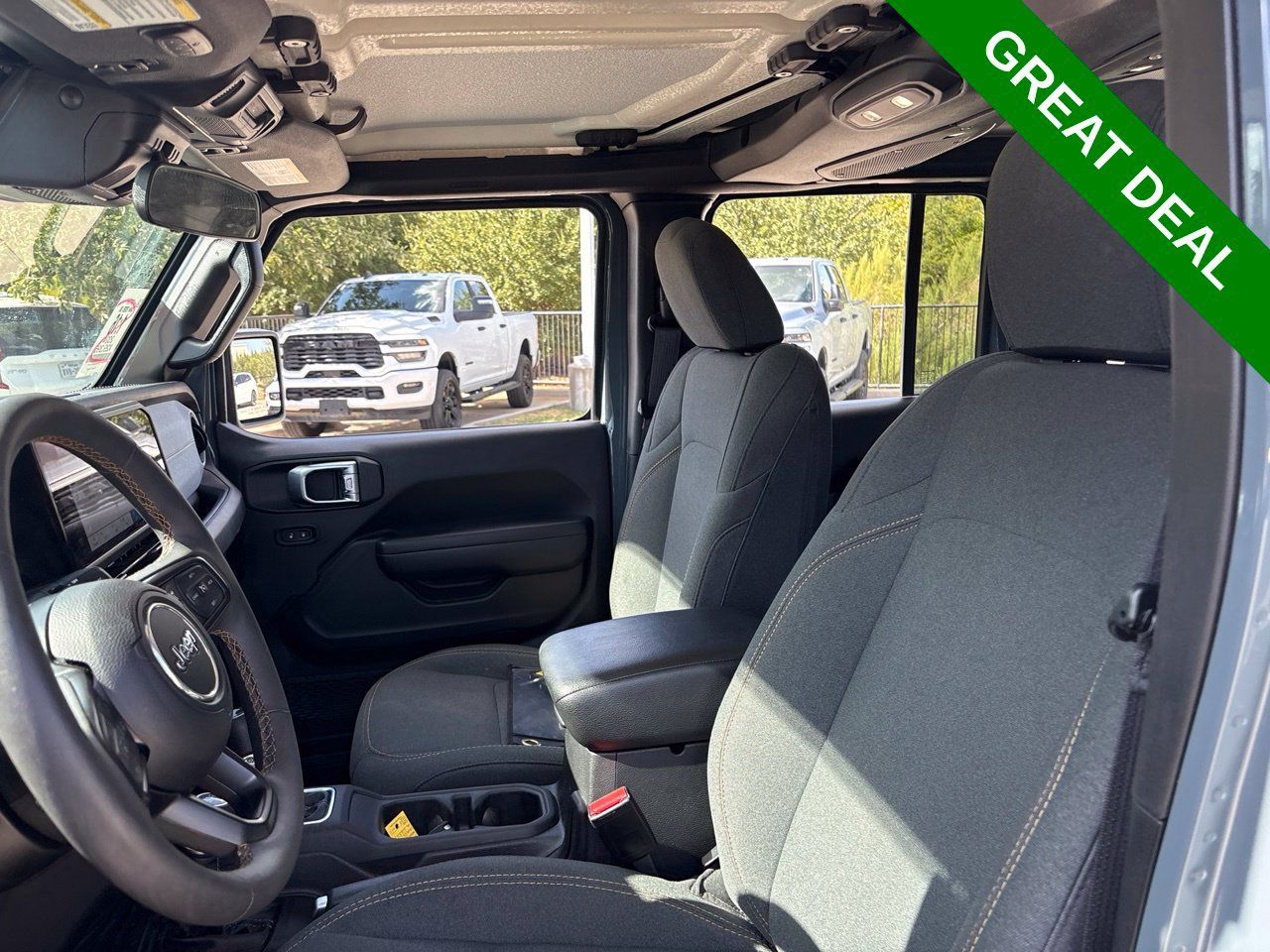 Used 2024 Jeep Wrangler Unlimited w/ Convenience Group AWD/4WD image 16