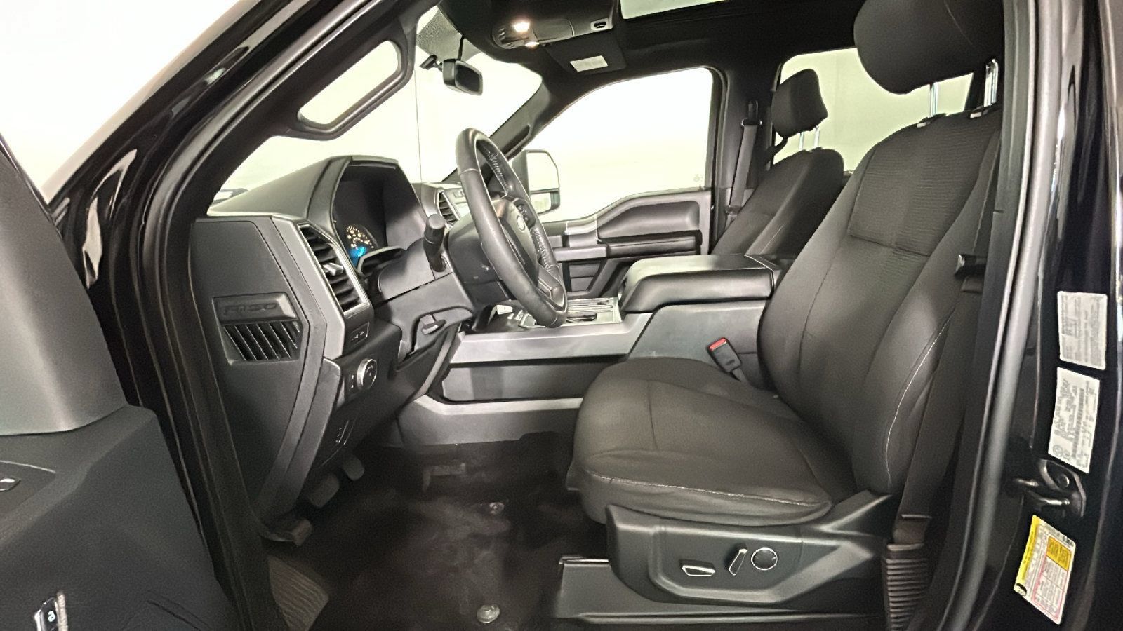 Used 2016 Ford F150 XLT w/ Equipment Group 302A Luxury AWD/4WD image 13