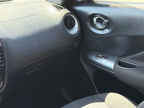 Used 2015 Nissan Juke SV w/ Technology Package image 15