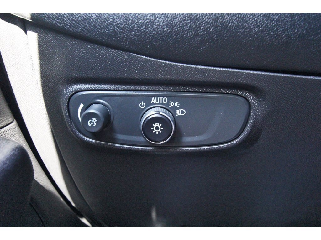 Used 2024 Chevrolet Equinox LS FWD image 22