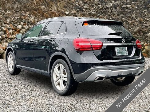 Used 2020 Mercedes-Benz GLA 250 4MATIC w/ Premium Package image 10