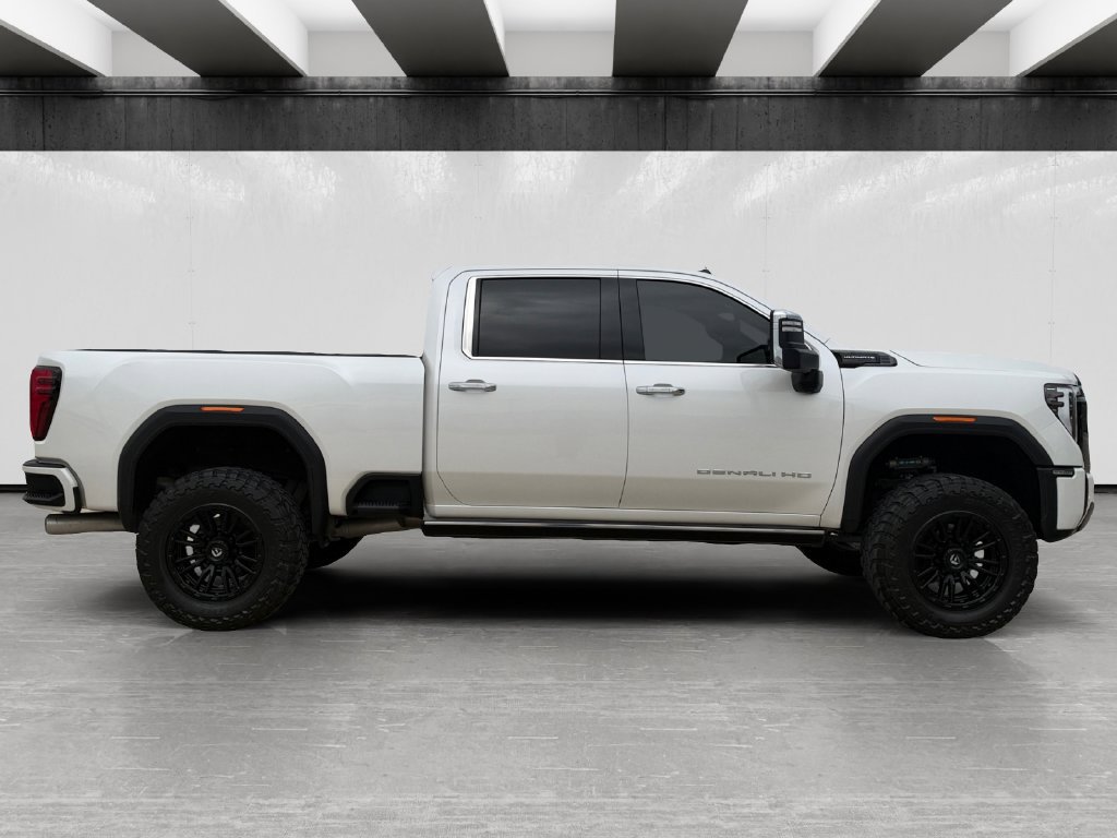 Used 2025 GMC Sierra 2500 Denali Ultimate AWD/4WD image 6