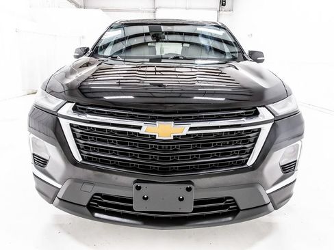 Used 2023 Chevrolet Traverse LS w/ Safety Package FWD image 10