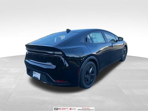 New 2026 Toyota Prius Plug-In Hybrid FWD image 5
