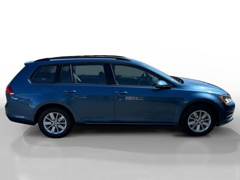 Used 2017 Volkswagen Golf S FWD image 6