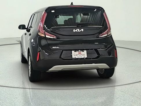 Used 2023 Kia Soul S FWD image 5