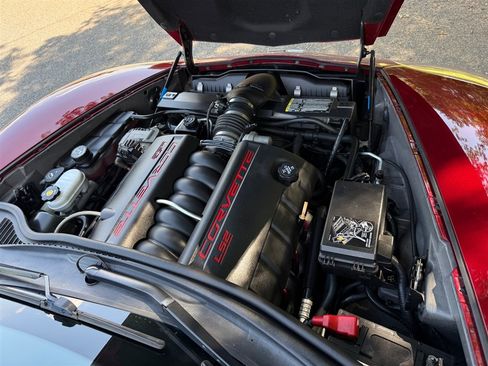 Used 2007 Chevrolet Corvette Coupe w/ Preferred Equipment Group RWD image 64