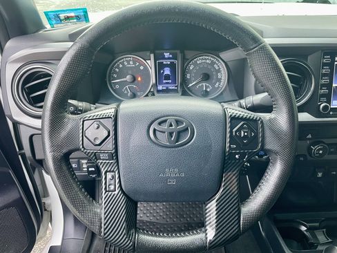 Used 2020 Toyota Tacoma TRD Off-Road image 20