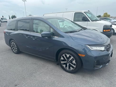 Used 2026 Honda Odyssey EX-L image 2