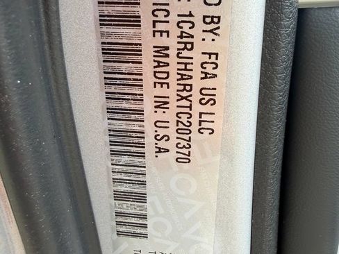 New 2026 Jeep Grand Cherokee Altitude AWD/4WD image 29