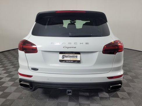 Used 2017 Porsche Cayenne Platinum Edition AWD/4WD image 34
