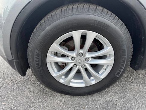 Used 2017 INFINITI QX70 2WD image 18