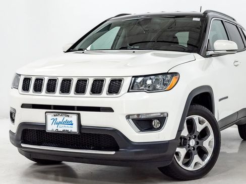 Used 2019 Jeep Compass Limited AWD/4WD image 2