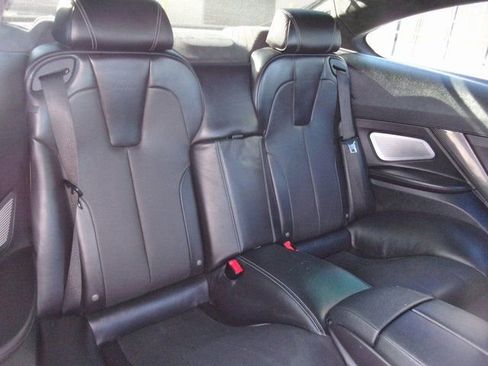 Used 2015 BMW M6 Coupe image 25