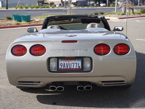 Used 1999 Chevrolet Corvette Convertible w/ Memory Pkg image 10