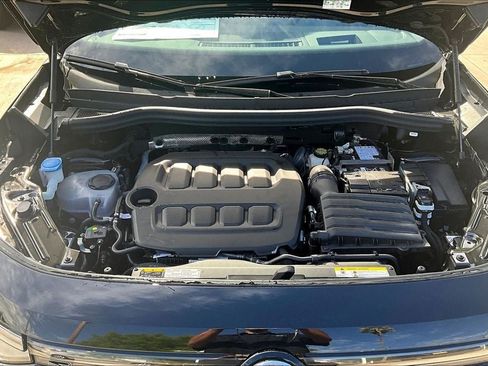 New 2026 Volkswagen Tiguan SE R-Line AWD/4WD image 9