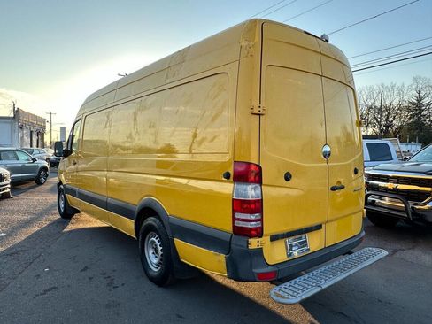 Used 2014 Freightliner Sprinter 2500 image 5