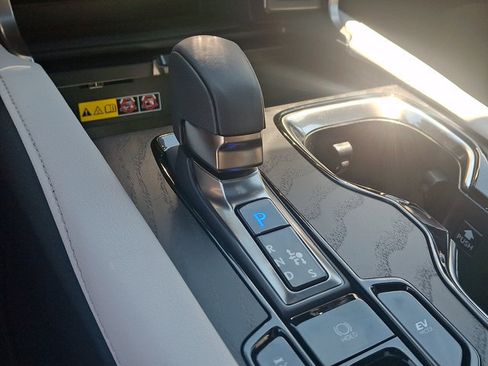New 2026 Lexus RX 350h AWD/4WD image 9
