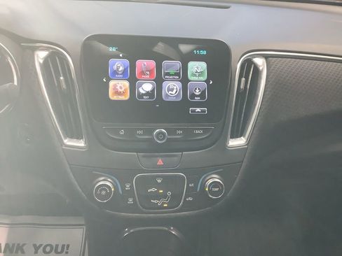 Used 2017 Chevrolet Malibu LT image 13