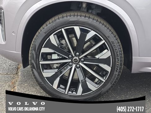 New 2026 Volvo XC90 B6 Plus w/ Protection Package Premier image 11