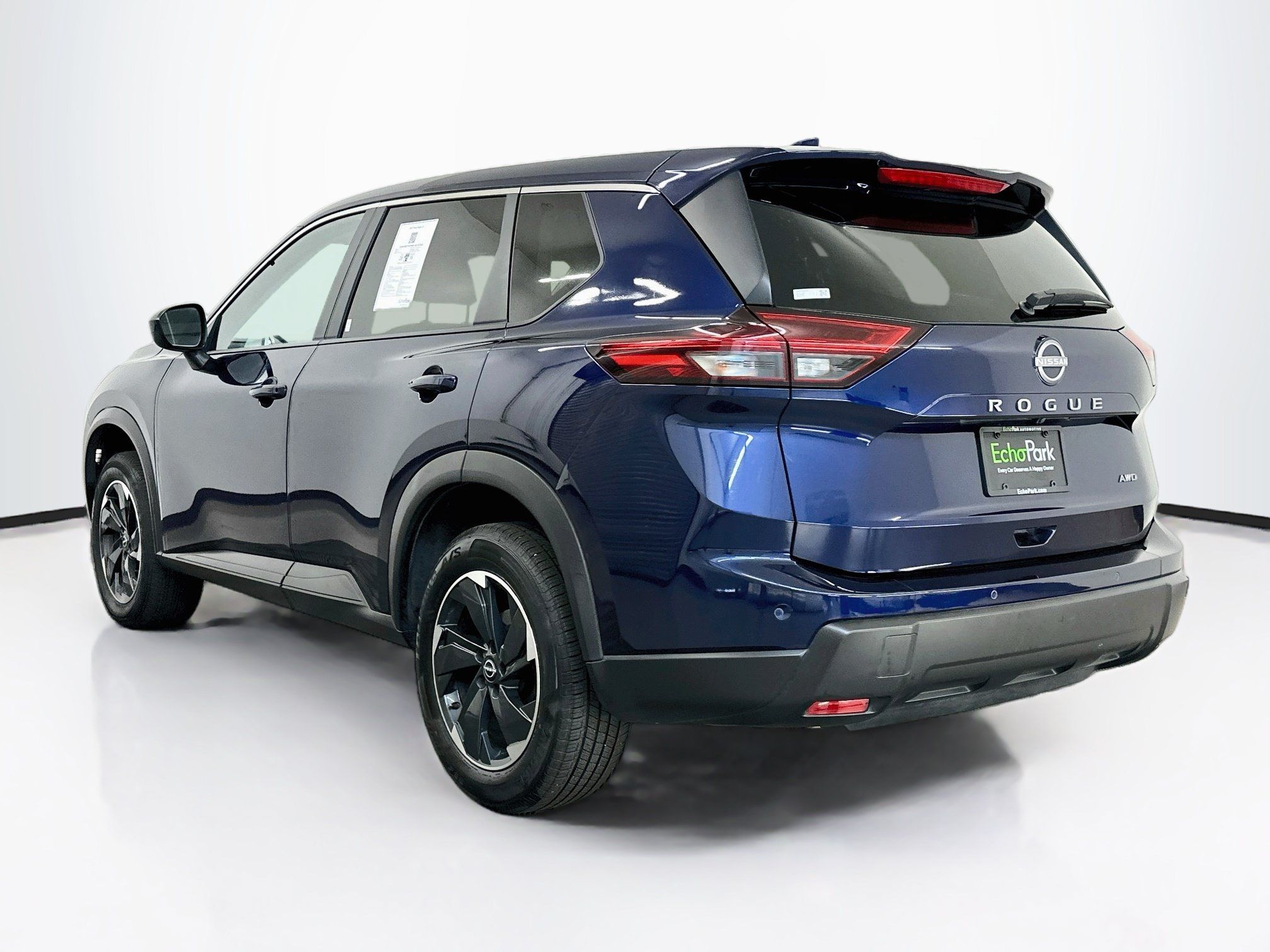 Used 2025 Nissan Rogue SV AWD/4WD image 5