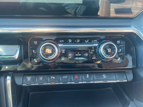 Used 2024 GMC Sierra 2500 Denali Ultimate image 23