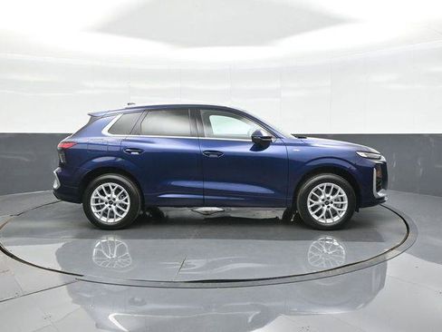 New 2026 Audi Q3 quattro 2.0T AWD/4WD image 8