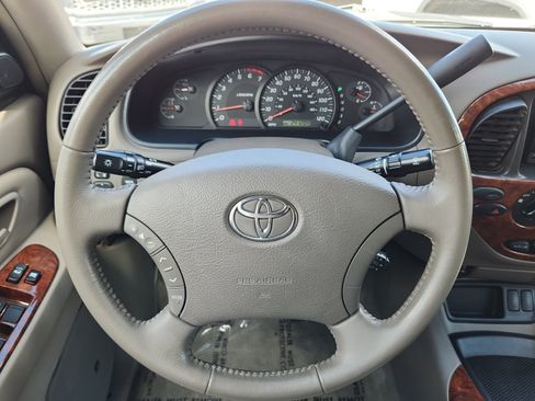 Used 2006 Toyota Tundra Limited w/ All Weather Guard Pkg AWD/4WD image 9