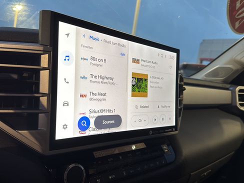 Used 2024 Toyota Tundra Limited image 21